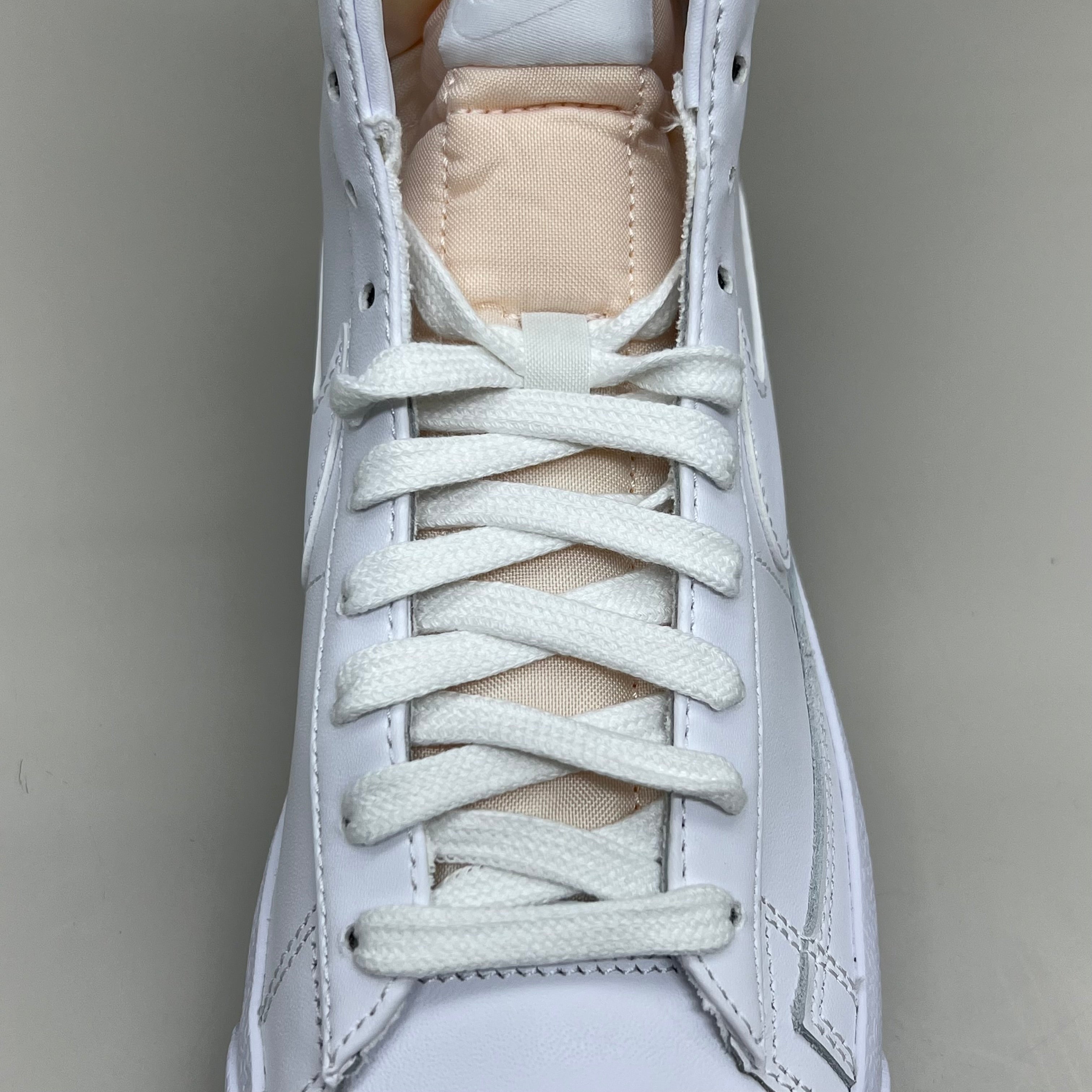 NIKE Blazer Mid 77' High-top Shoes SZ Womens 10 Mens 8.5 White & Peach CZ1055-117